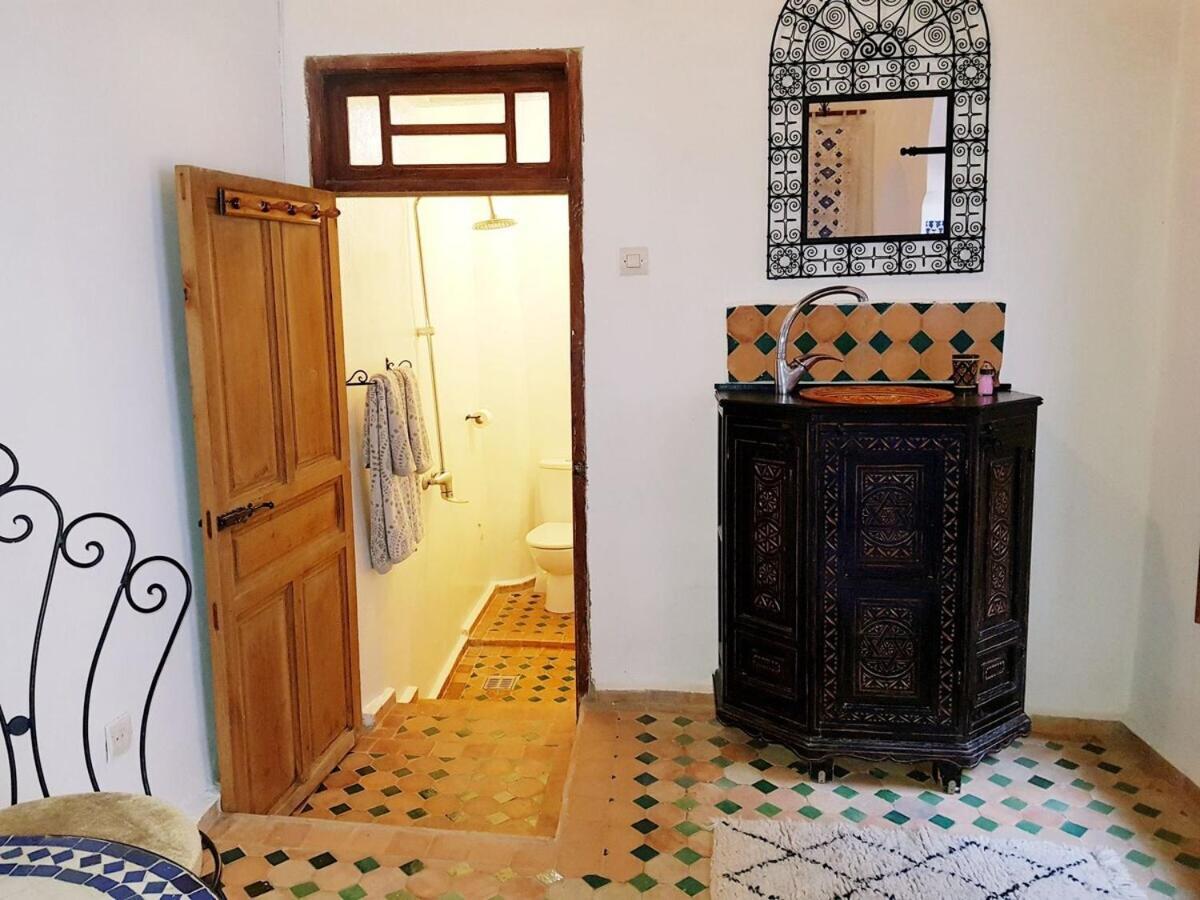 Riad Inspira Bed & Breakfast แมกเนส ภายนอก รูปภาพ