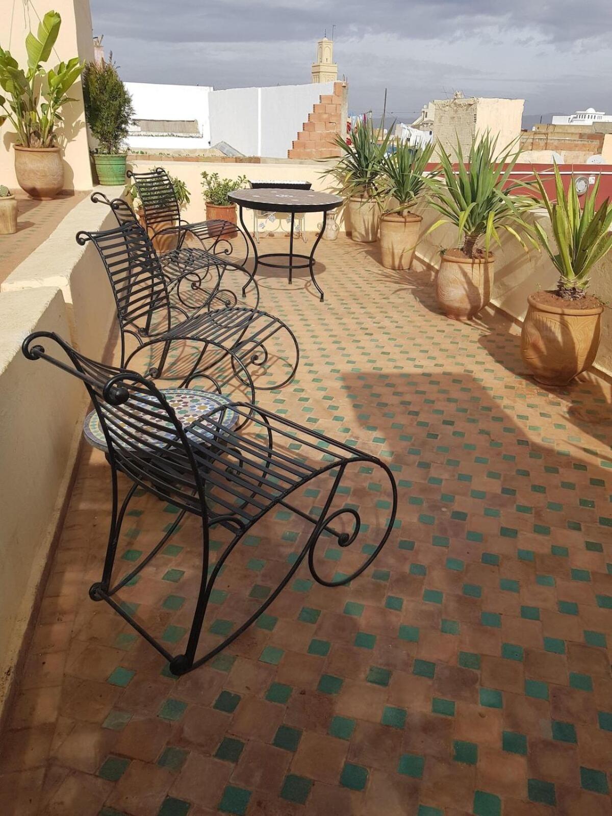 Riad Inspira Bed & Breakfast แมกเนส ภายนอก รูปภาพ