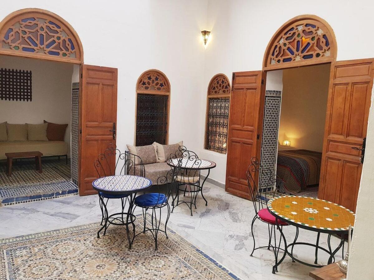 Riad Inspira Bed & Breakfast แมกเนส ภายนอก รูปภาพ