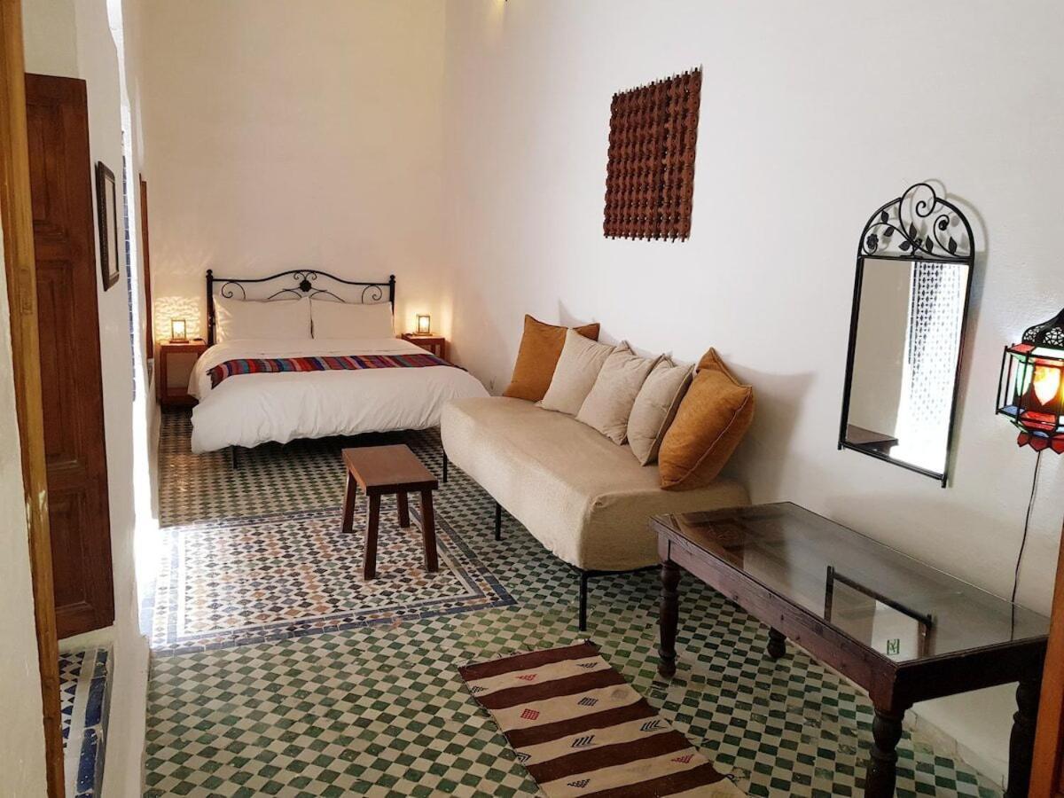 Riad Inspira Bed & Breakfast แมกเนส ห้อง รูปภาพ