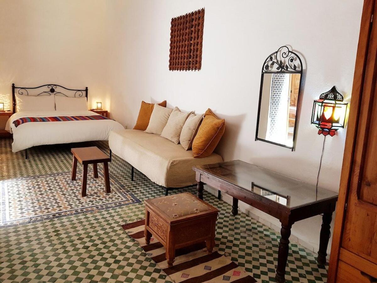 Riad Inspira Bed & Breakfast แมกเนส ห้อง รูปภาพ