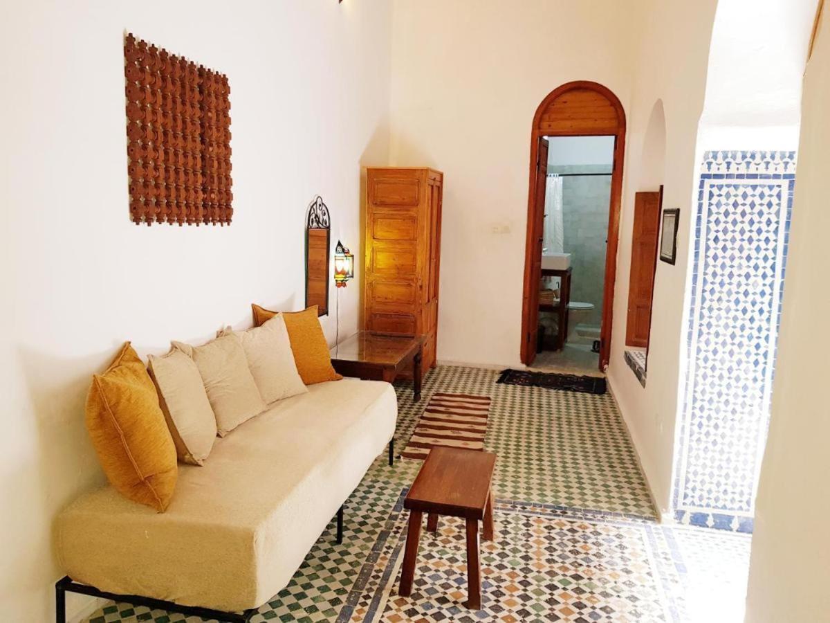 Riad Inspira Bed & Breakfast แมกเนส ภายนอก รูปภาพ