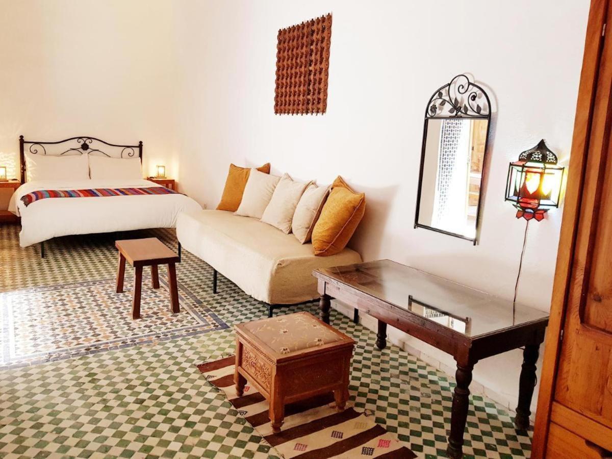 Riad Inspira Bed & Breakfast แมกเนส ภายนอก รูปภาพ